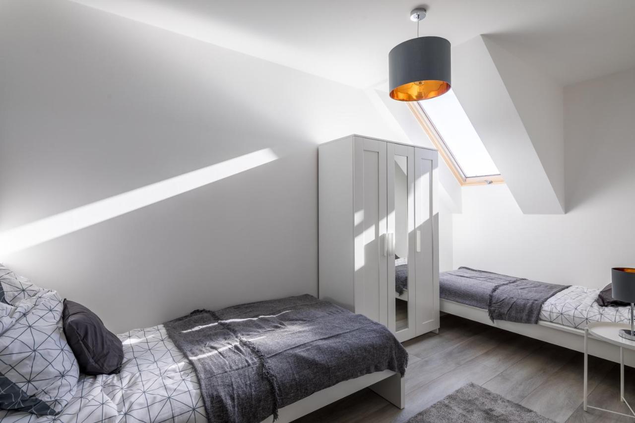 Stafetahaz Apartmanok Vác Exteriör bild