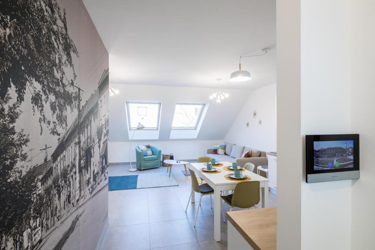 Stafetahaz Apartmanok Vác Exteriör bild