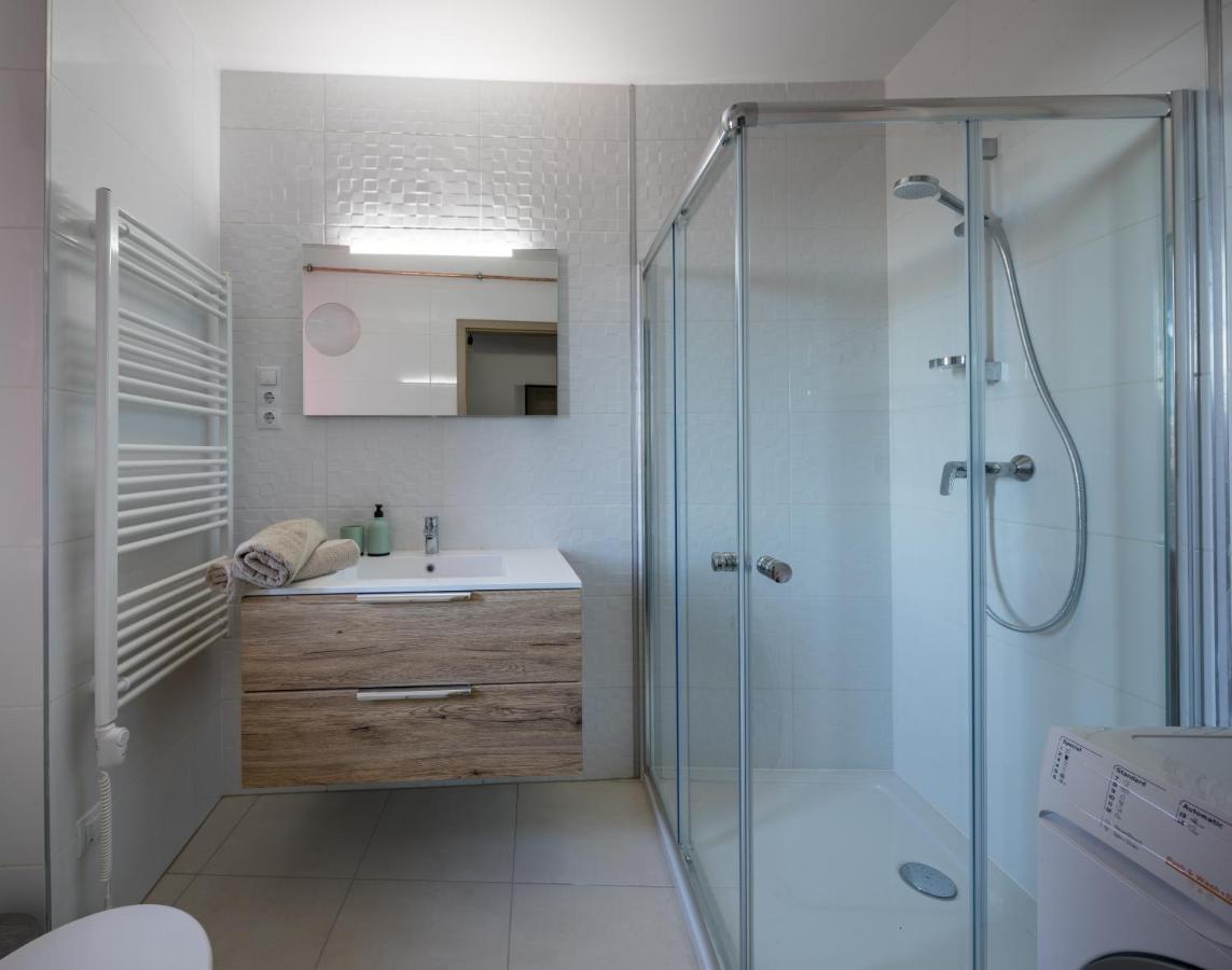 Stafetahaz Apartmanok Vác Exteriör bild